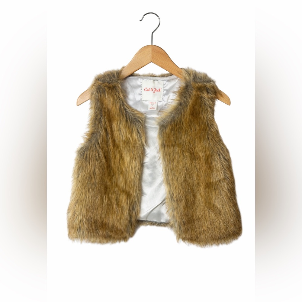 Cat & Jack Faux Fur Vest. Size 4/5, Excellent Condition. Faux Fur.